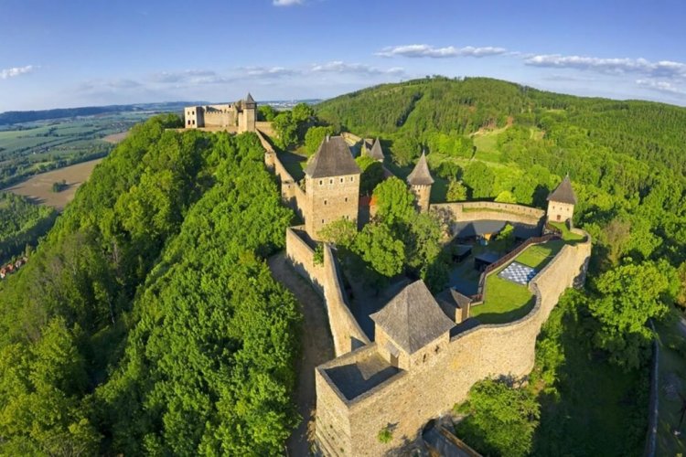 Mladečské jeskyně a hrad Helfštýn